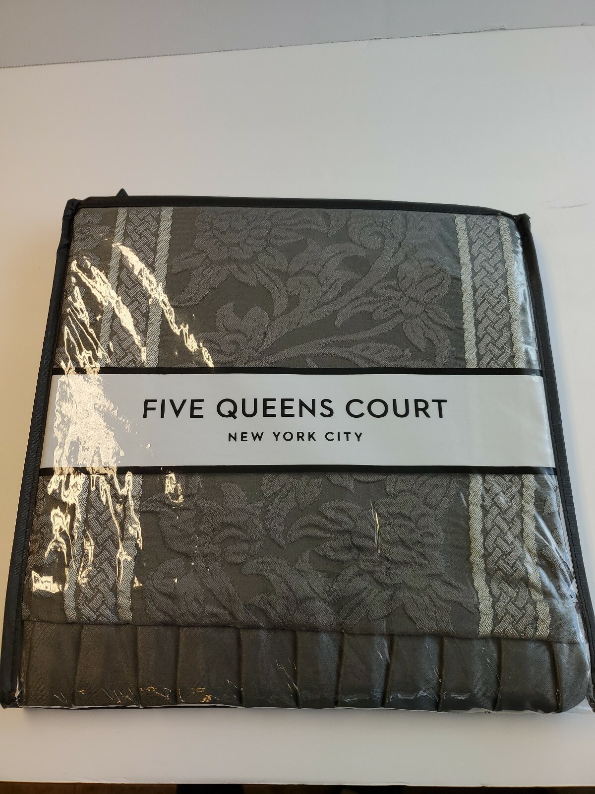 Five Queens Court I Lined Waterfall Valance 49×33 In.