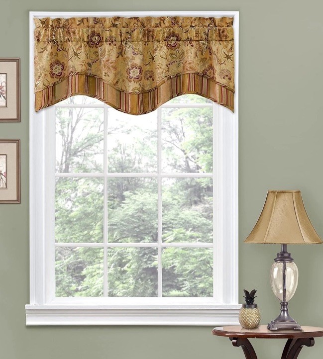 New Waverly Traditions Navarra Farmhouse Scalloped Rod Pocket Valance Window 52”
