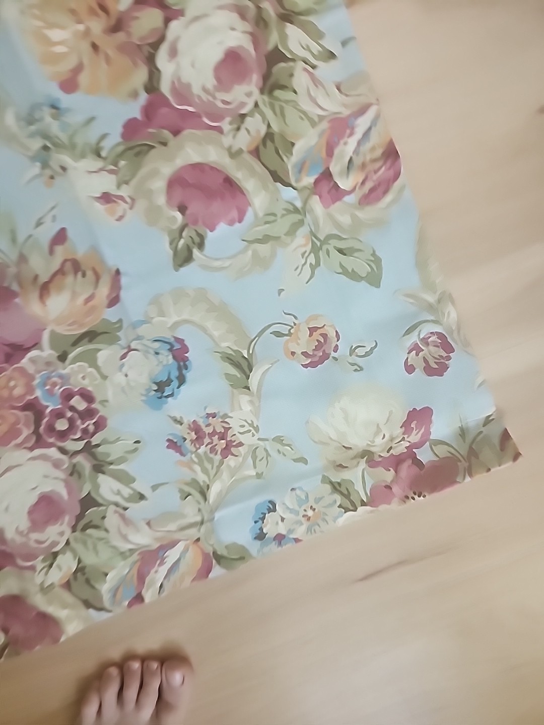 1 Panel Waverly Spring Bling Vapor 100% Cotton Tier 52×36 Inches. New