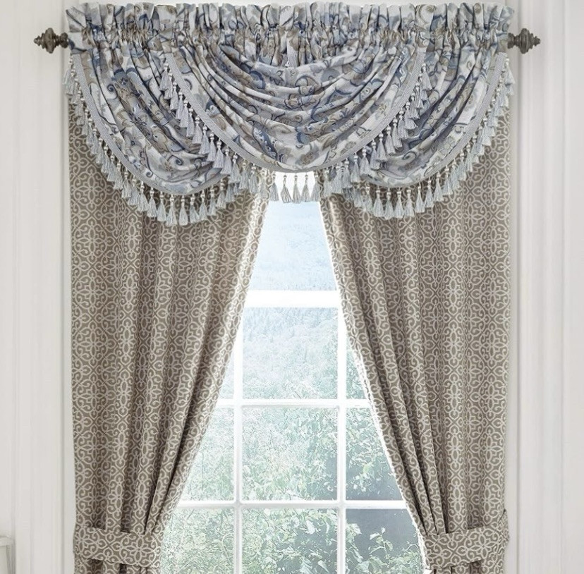 CROSCILL EMERY WATERFALL ROD POCKET VALANCE 48.4 ” W X 33 ” L BLUE IVORY NEW