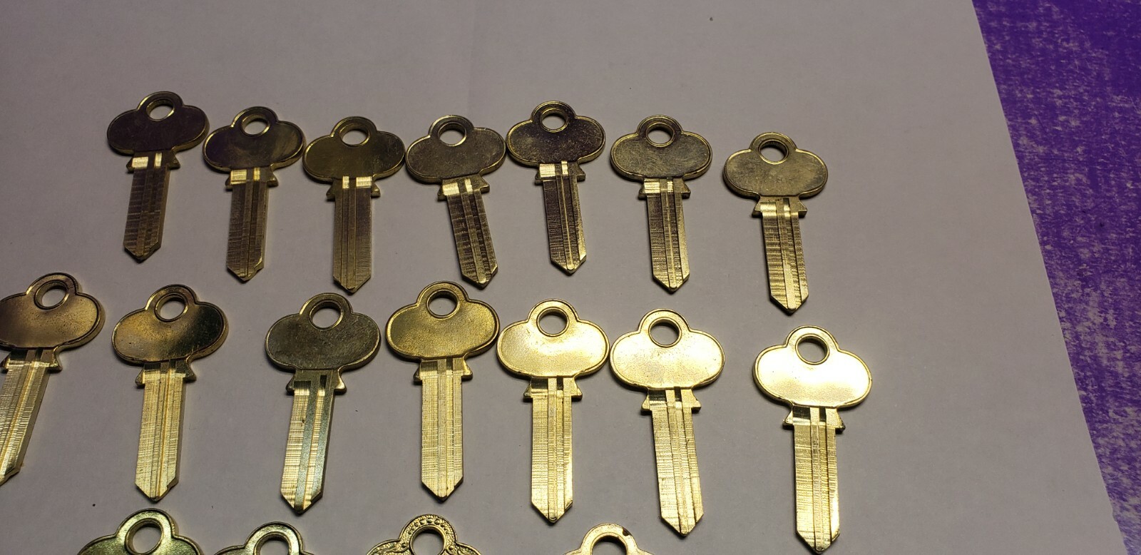 18 ASSORTED CORBIN X1-77-5 LOCKSMITH ORIGINAL CORBIN KEY BLANKS NEW OLD STOCK