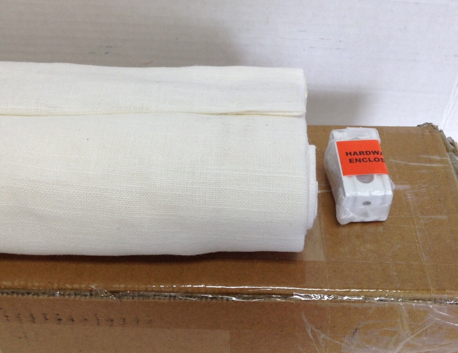 Pottery Barn CUSTOM emery linen light filtering cordless shade 29×48 white