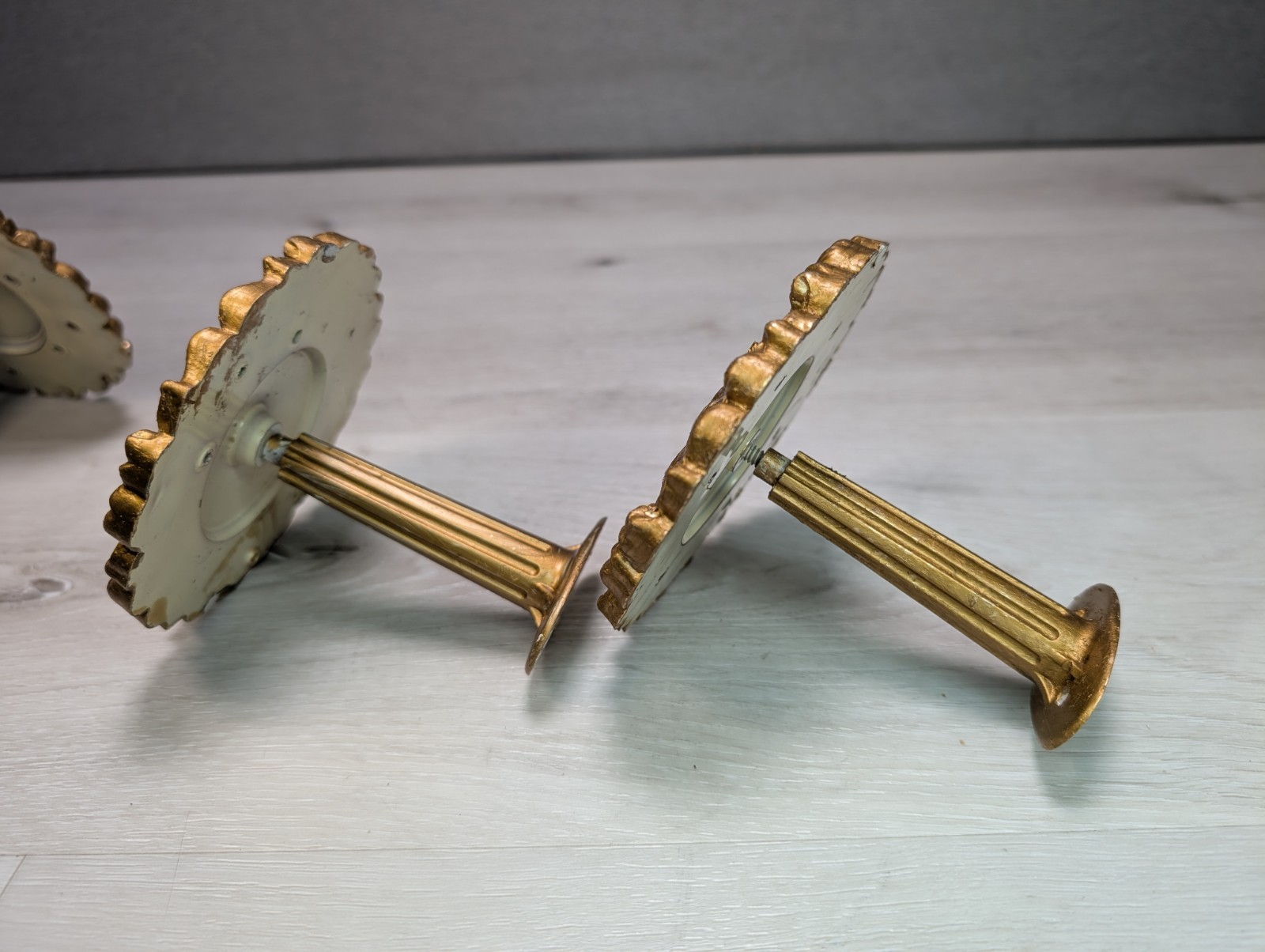 Lot – 4 Vintage Medallion Plastic Gold Curtain Tie Back Towel Holder 4” Art Deco