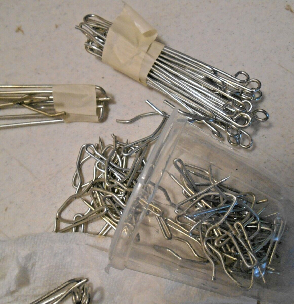 LARGE MIXED LOT (Almost 1-1/2 Pounds) USED STEEL DRAPERY CURTAIN ROD HOOKS