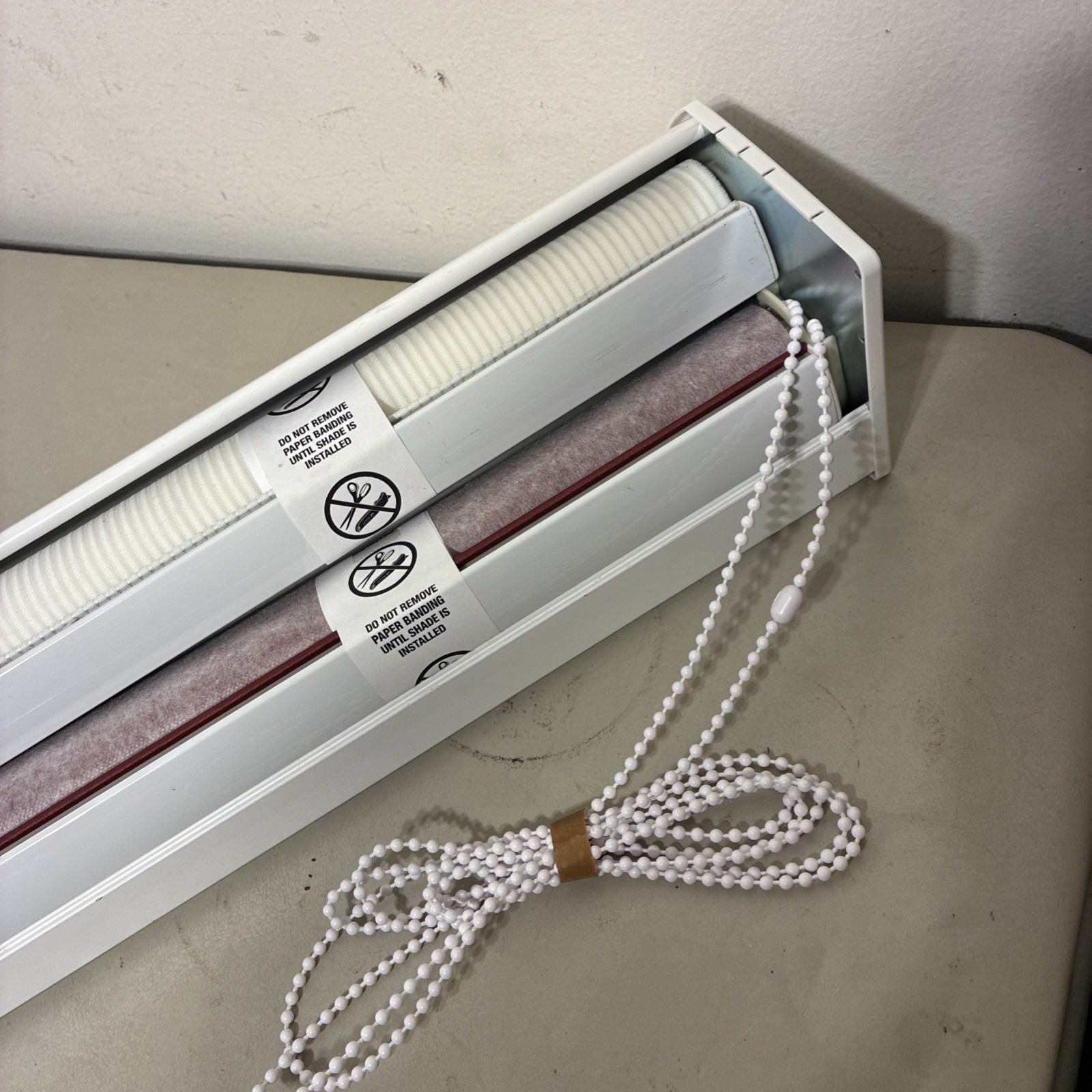 NEW Hunter Douglas Silhouette Window Shade White Maroon Size 37”