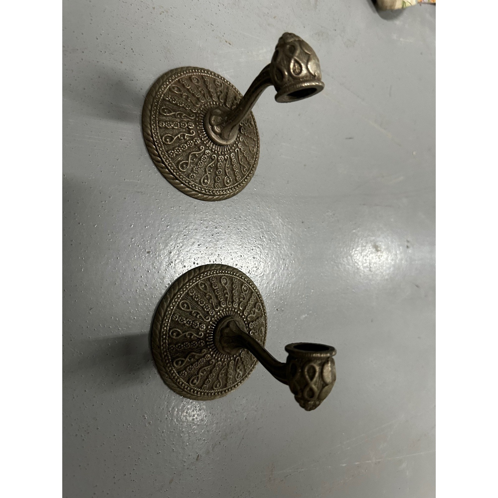 Vintage 1968 Amer Tac & Hdwe Co Brass Curtain Rod Brackets Set of 2 Ornate 3.5in