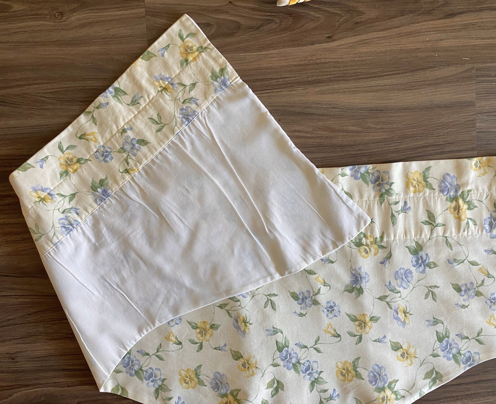 Set/3 lined scalloped valances 72″ x 19″ pale yellow pansies floral country farm