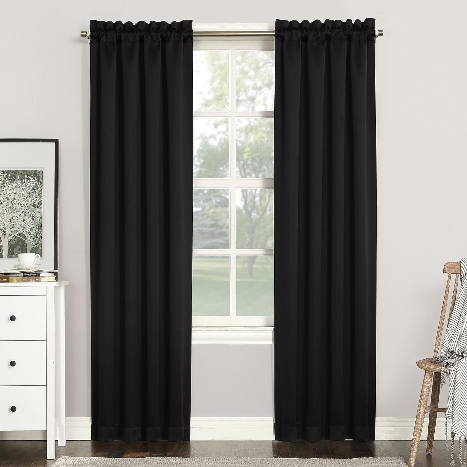 Easton Energy Saving Blackout Rod Pocket Curtain Panel 40″ x 84″ Black