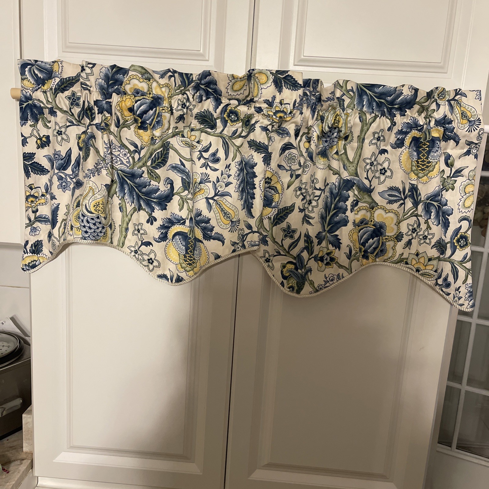 Waverly Blue “Imperial Dress” 50W x 18 L Scalloped Classic Jacobean Floral Lined