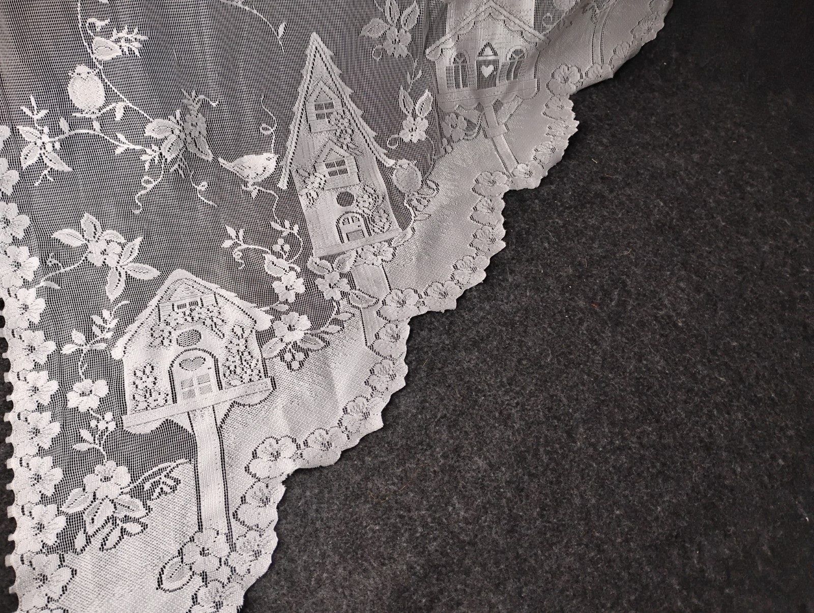 Pair White Floral Lace Triangle Valance Swag Sheer Bird House Birds Floral 28×36