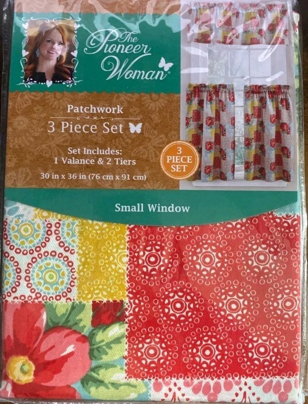 Pioneer Woman Floral Patchwork Curtain Tiers & Valance Set 3pc Multicolor NEW