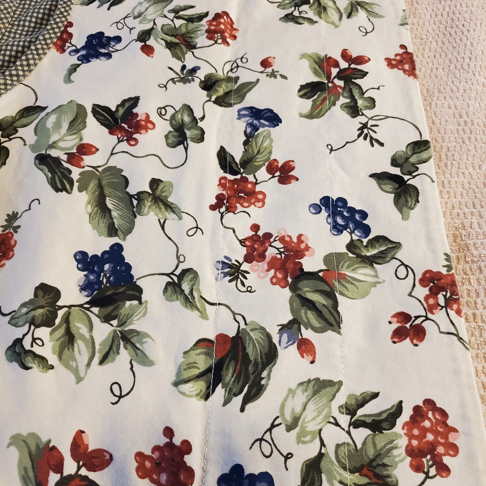 Waverly Orchard Trail valances window treatments Set Of 3 EUC Green Red White