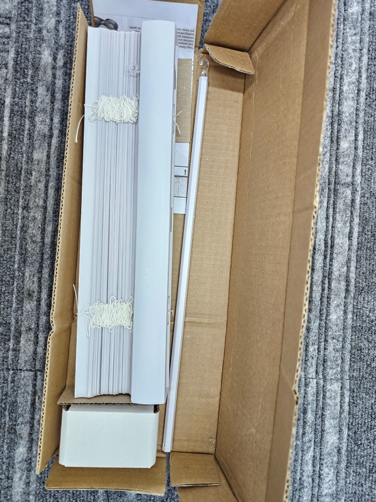 LOTUS & WINDOWARE Cordless 1″ Mini Blind Vinyl Slats Window Blinds 14″ x 72″