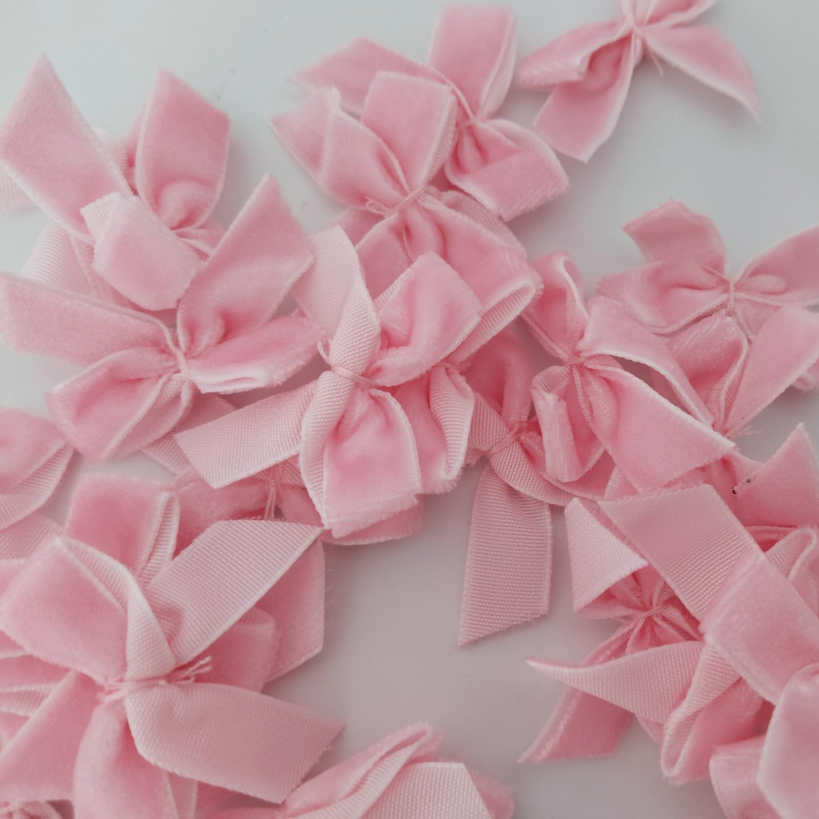 50pcs 1.2-Inch Mini Ribbon Bows in Baby Pink Velvet for Crafts Small Applique…