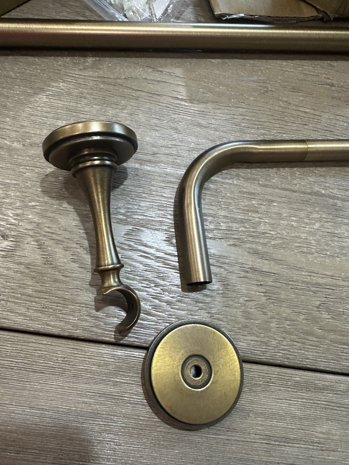 Pottery Barn Somorset Hidden Connection .75 Curtain Drapery Rod 60-108″ Brass