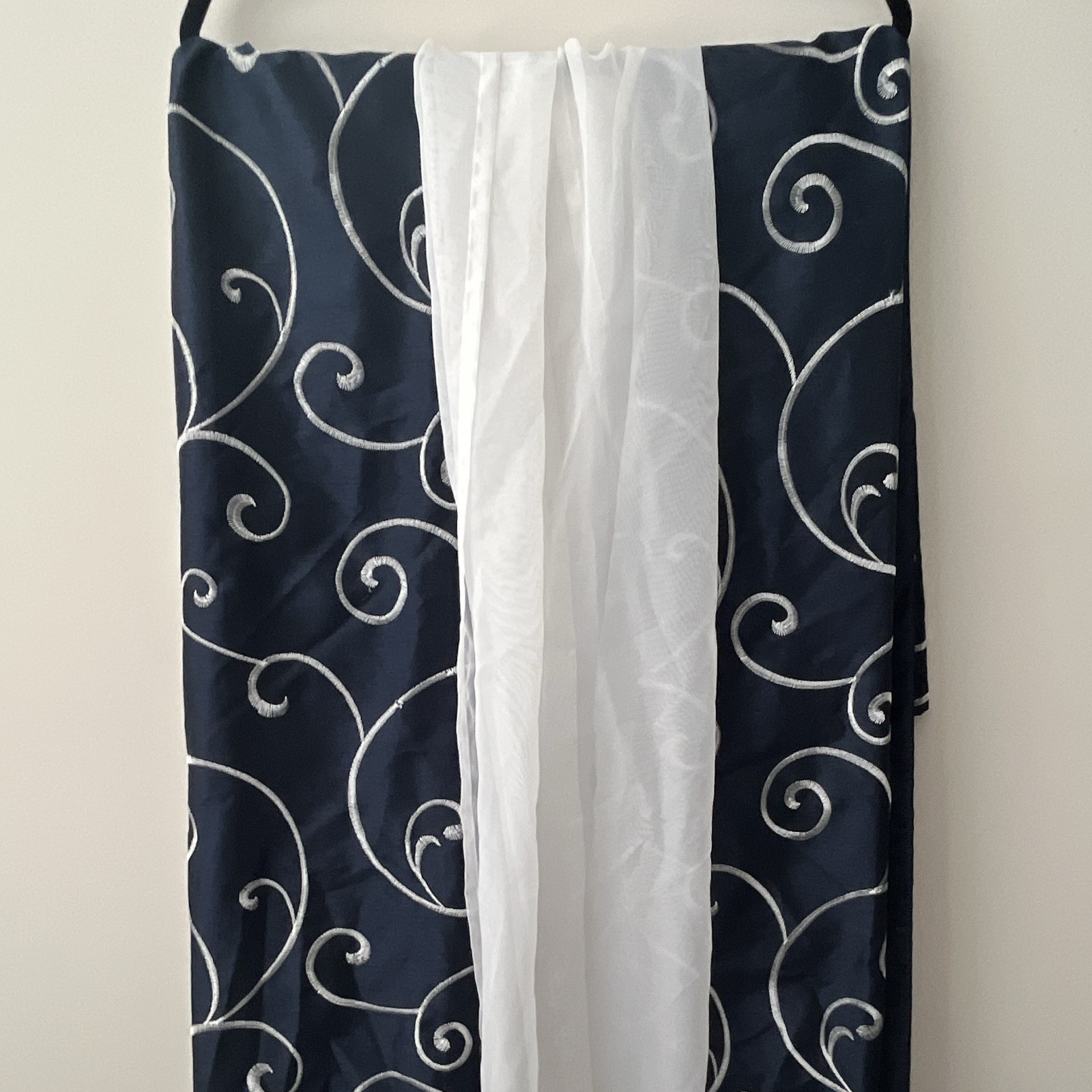 6 panels curtains 4 navy blue Embroidered & 2 panel white 28x 84 inch.