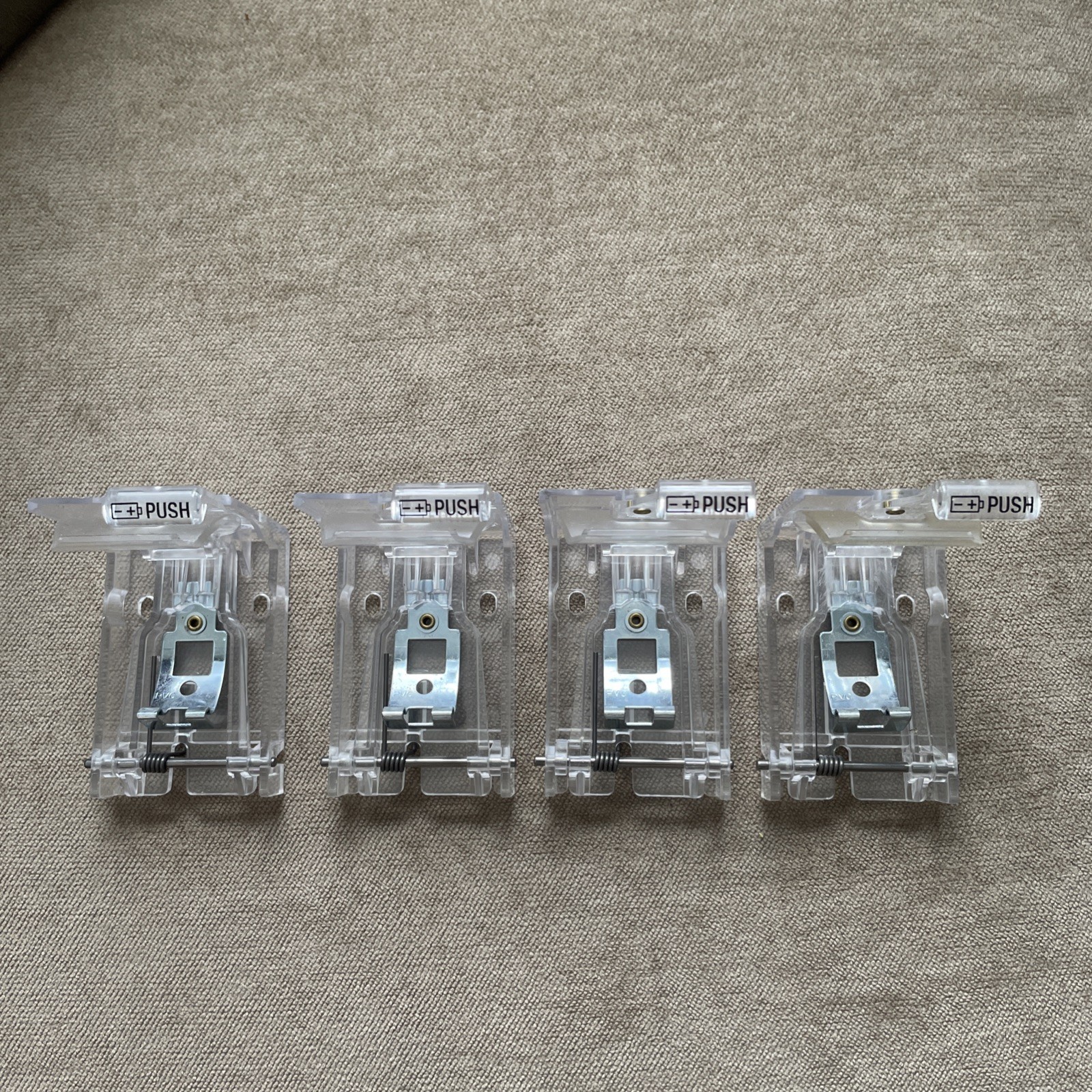 LUTRON – Cellular Shade Brackets Sivoia QS – 4 brackets.