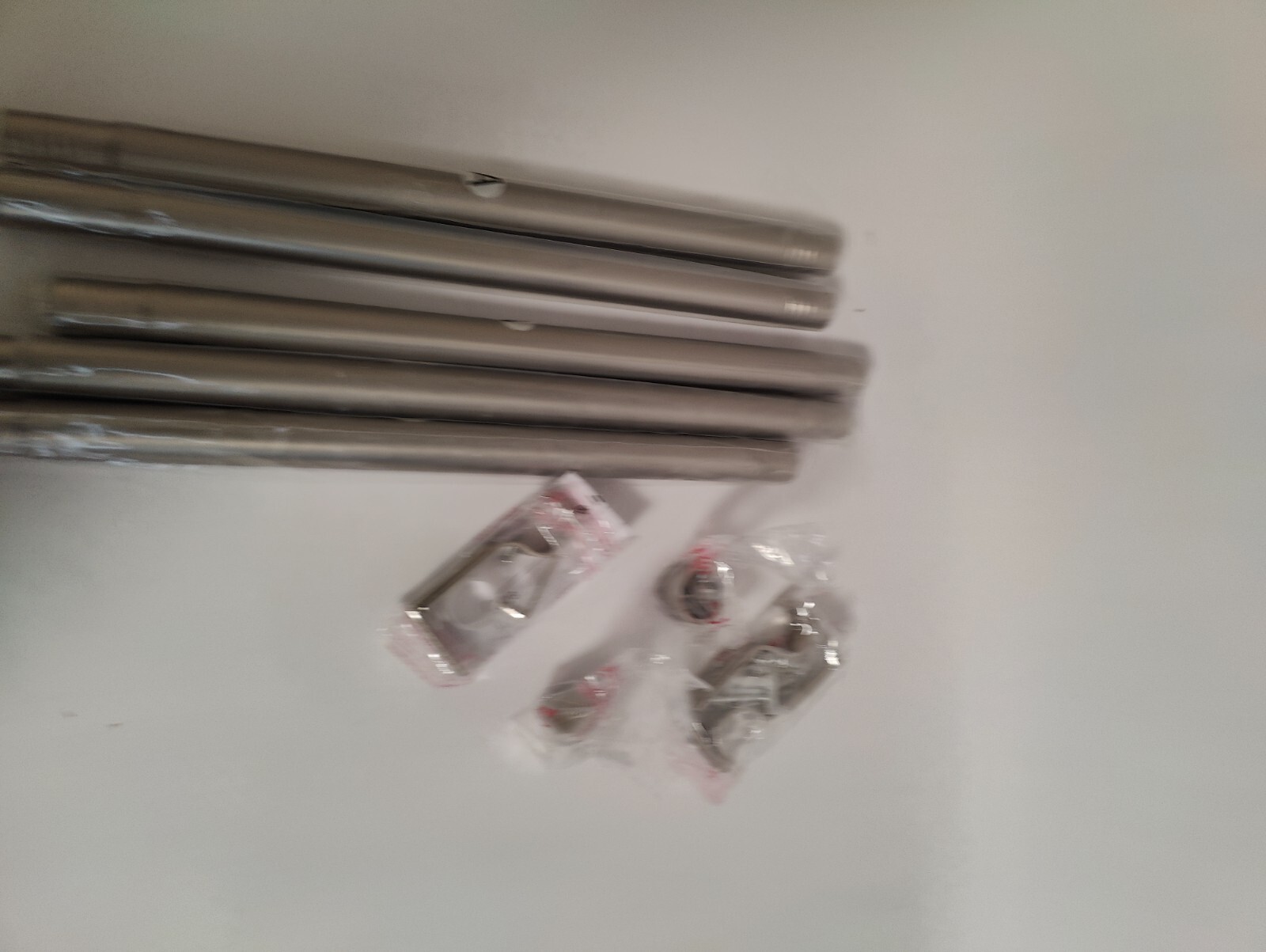 ZEEROBEE CURTAIN RODS