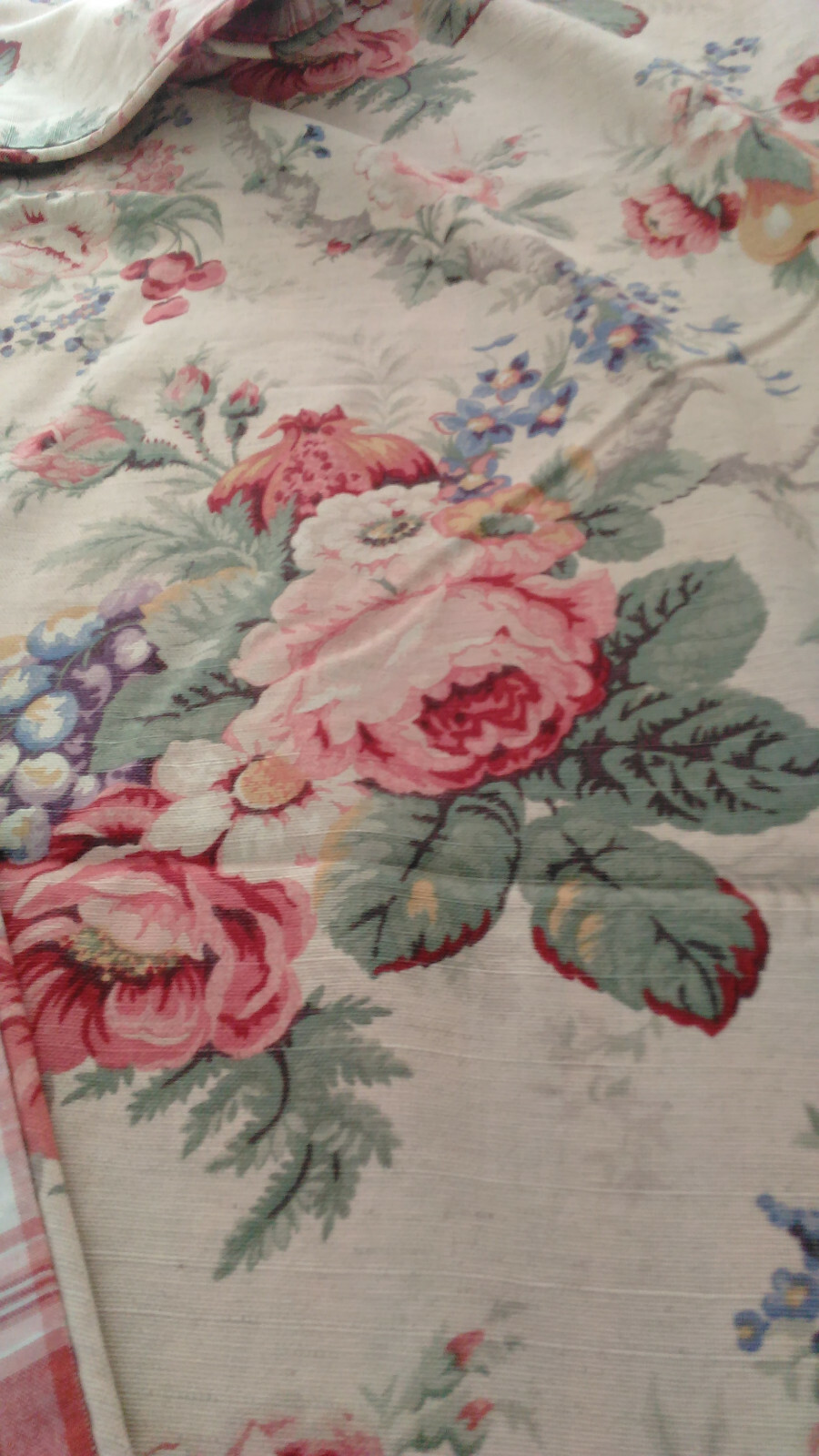 CHAPS LARGE WINDOW SCARF-2 FABRICS-PARCHMENT AND PLAID-252″ LONG COTTON FABRIC