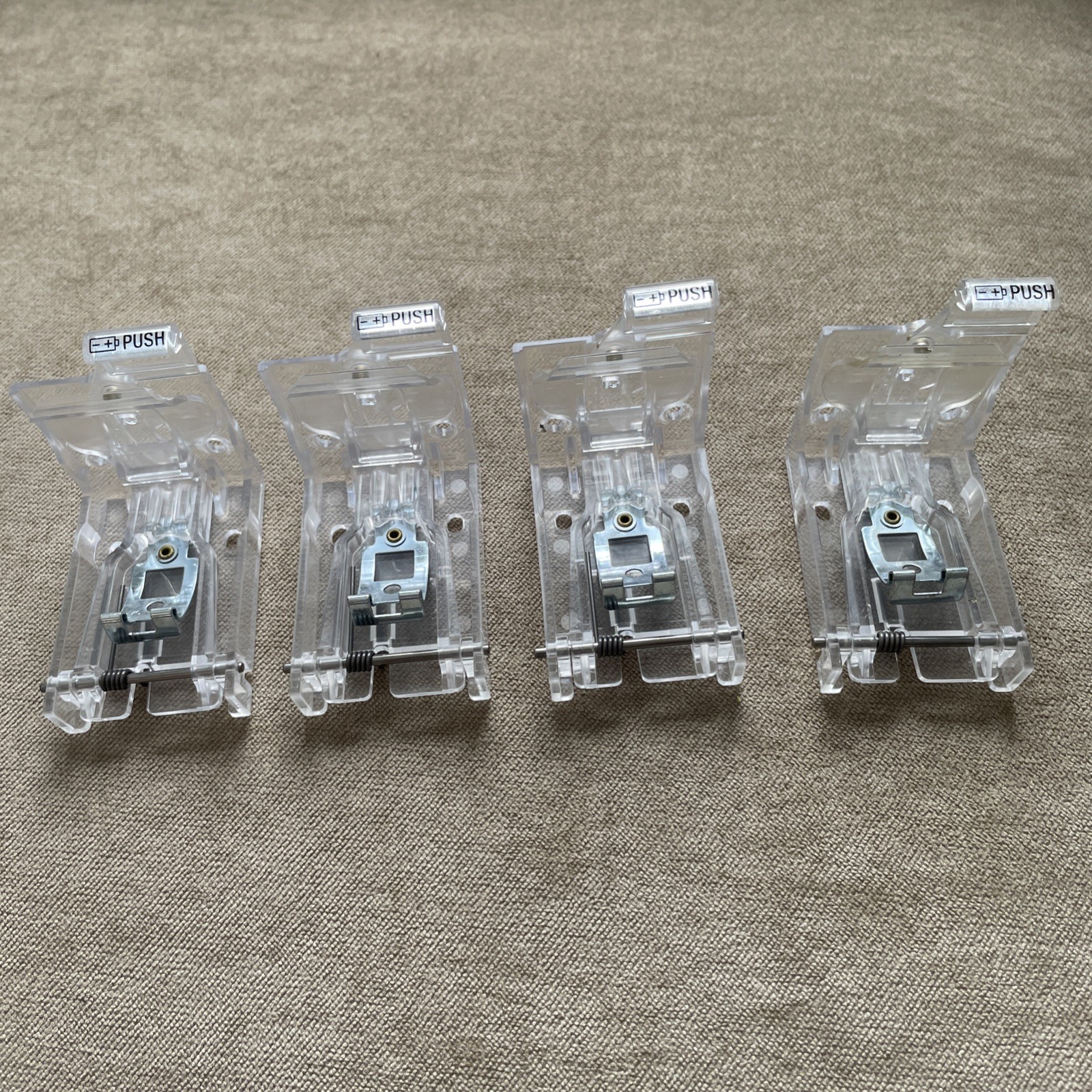 LUTRON – Cellular Shade Brackets Sivoia QS – 4 brackets.