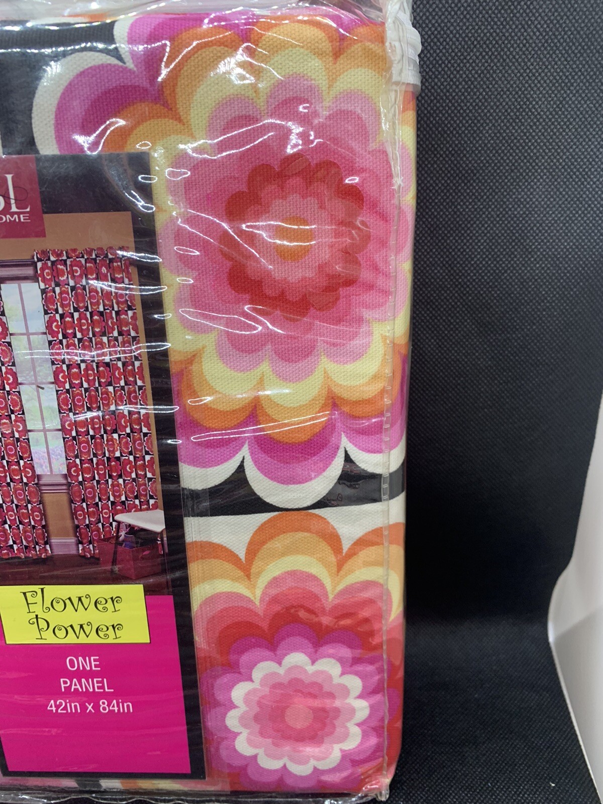 One Panel Drape Curtain 44 in x 84 in Flower Power Pink by BL Home UNOPENED NEW