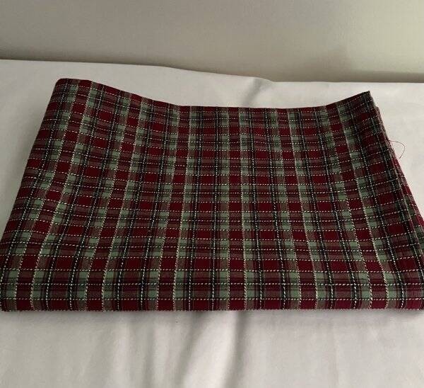 LONGABERGER HOMESTEAD RED AND GREEN PLAID HOMEMADE VALANCE CURTAIN 57 X 19