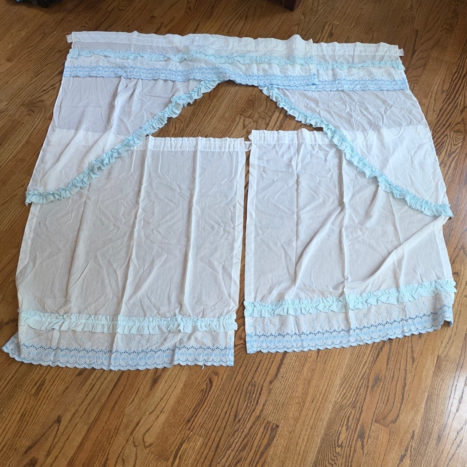 Vintage White Blue Ruffled Eyelet Lace Kitchen Cafe Curtain Set Valance Tiers