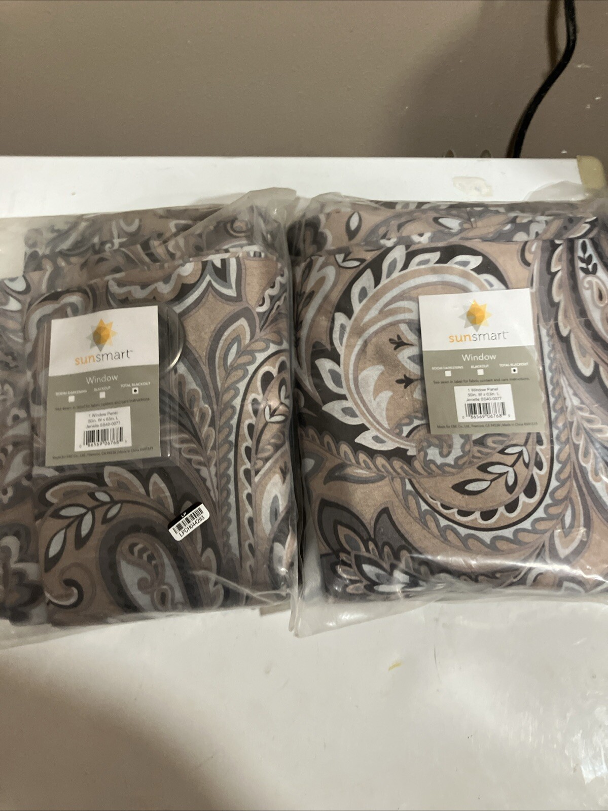 50×63” Sunsmart Paisley Printed Total Blackout Window Panel SS40-0077 2 Panels