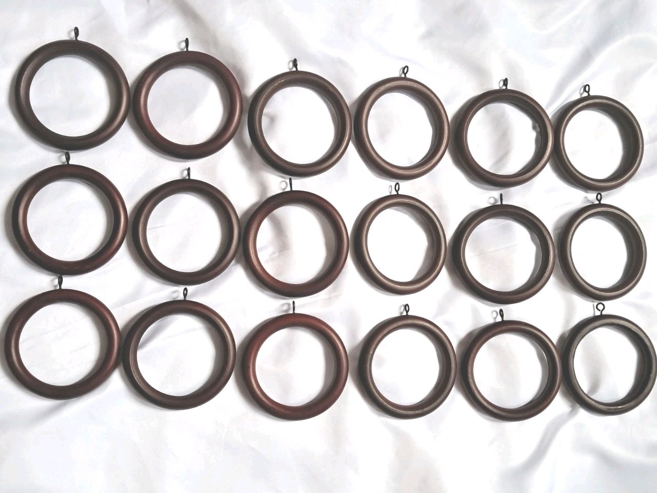 18 Large Wood Curtain Eyelet Rings Brown 3 3/4″ Outer – 2 3/4″ Inner Dia Drapery