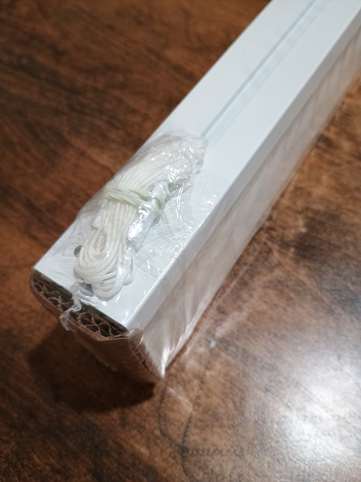 Norman Honeycomb Blinds 9/16in Single Cell Light Filtering Shade 27x52in