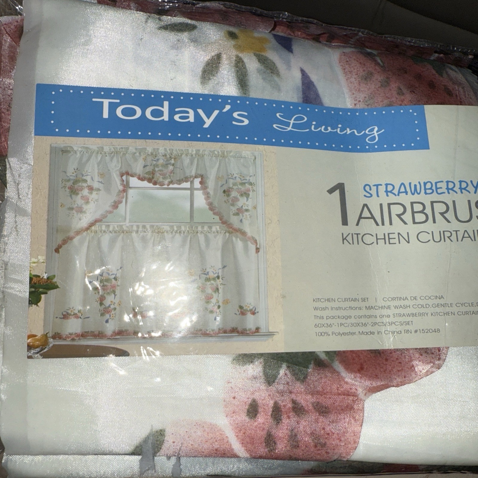 Vintage Today’s Living Strawberry Airbrush Kitchen Curtain Set 60×36 Swag Tiers