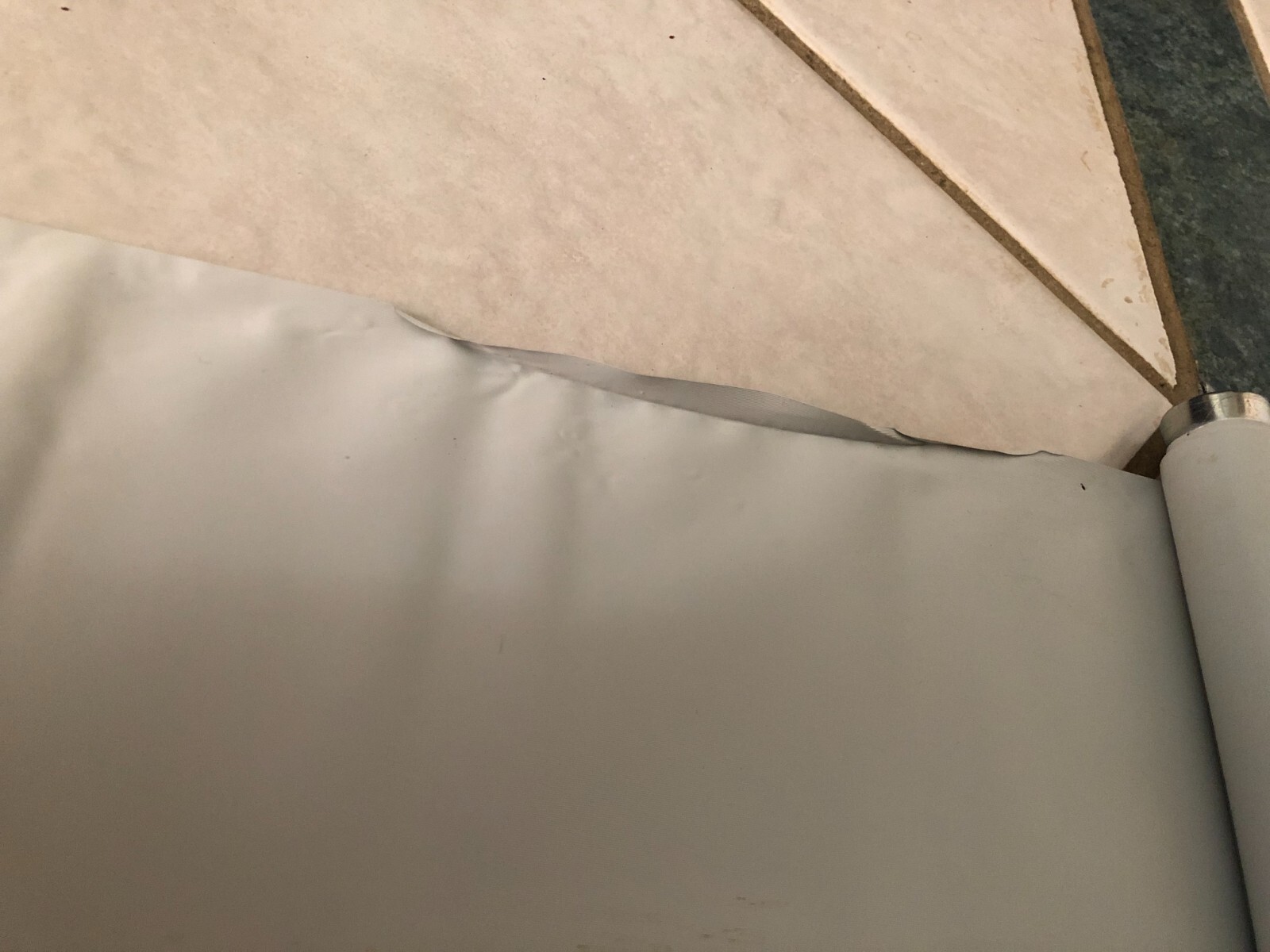 Set of 2 Window Shades Vinyl -1 New 22-37 in wide by 60 long, 2 Used 31×60 in