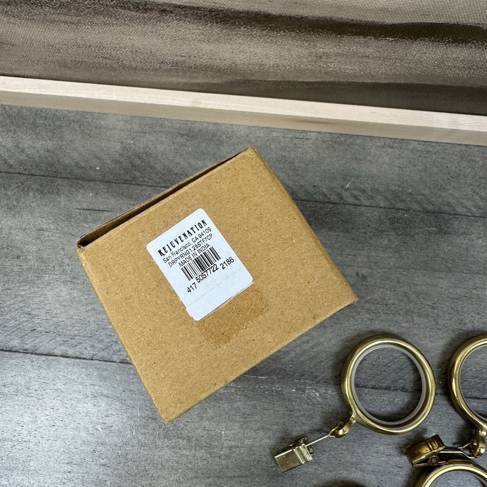 Rejuvenation 1-1/4″ Drapery Curtain Ring Set Aged Brass Set/7 Scuffed Read OB