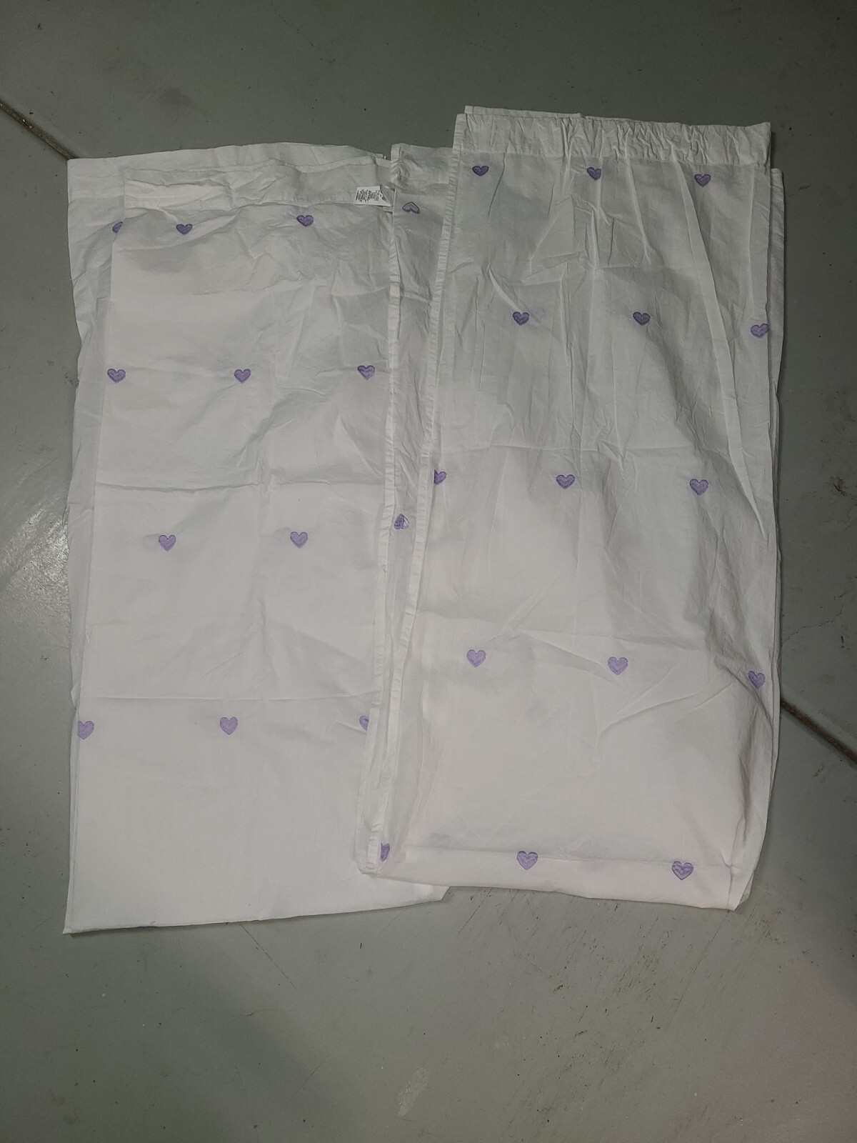 Pottery Barn Kids “Embroid. Lavender Hearts” Sheer Drapery Panels 44″ X 96″ – 2