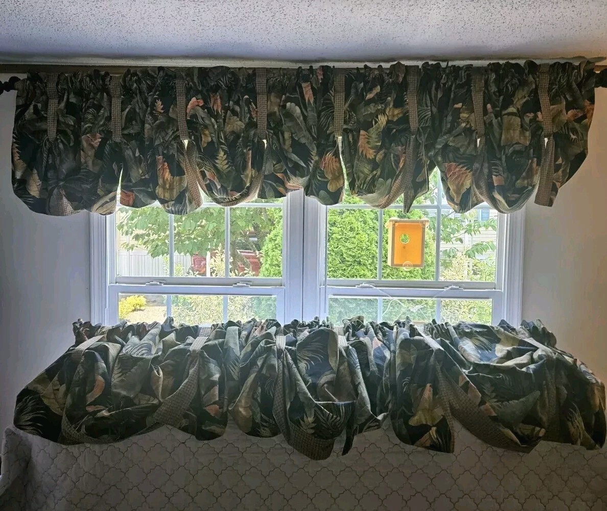 Thomasville 7pc Tahitian Black Sunset Valances 50W X 30H Sunrooms, Cafe Tiki bar