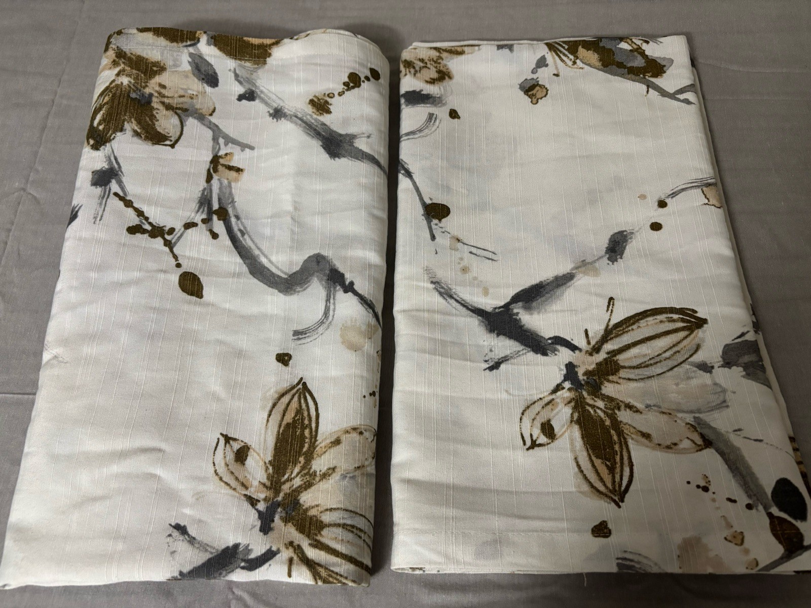 Nicole Miller 100% Cotton Lillan Gold /Miel dore (2) PAIR Curtain Panels 36 x 80