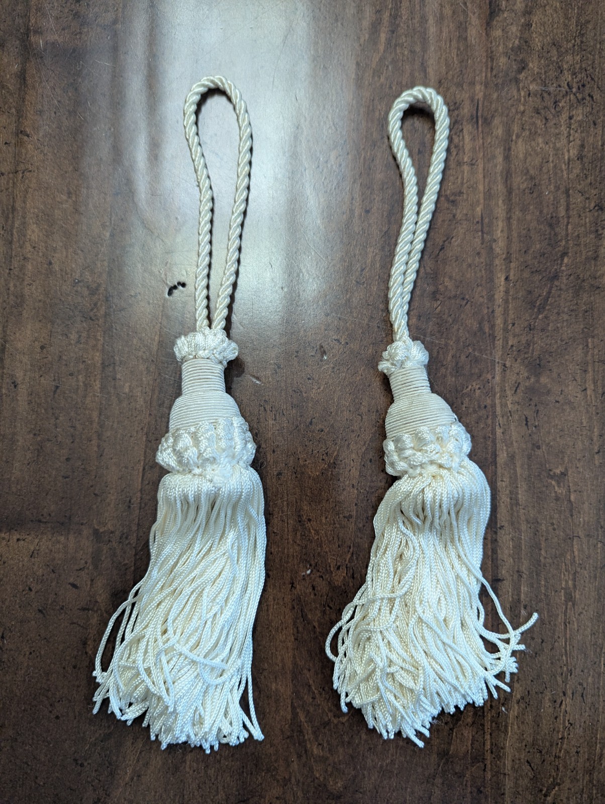 2/6″ long Polyester/Rayon IVORY Tassels w/4.5″ Short Cords x DECOR projets NEW