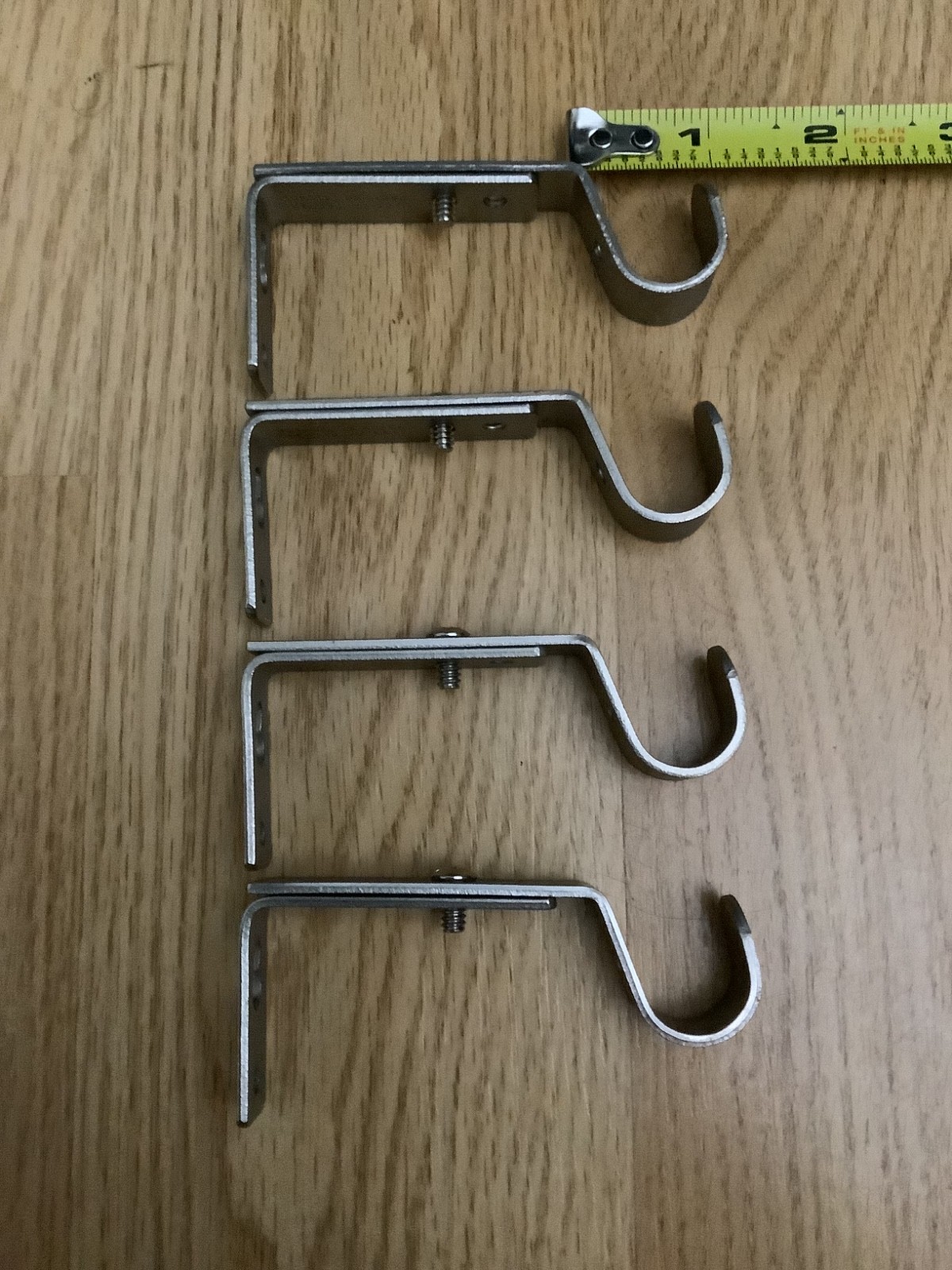 (4) Silver Metal Adjustable Curtain Rod Hangers Hooks for 3/4 inch Rod NEW!