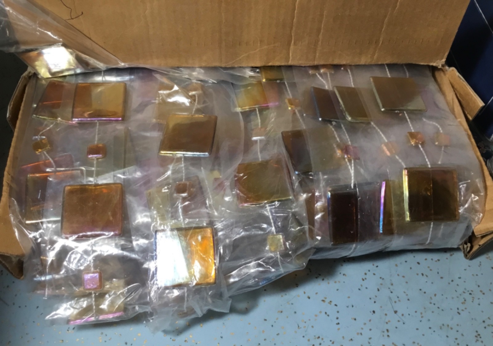 2006 JCPENNEY HOME COLLECTION GEMSTONE 40″ x 84 BEADED PANEL IRIDESCENT OPEN BOX