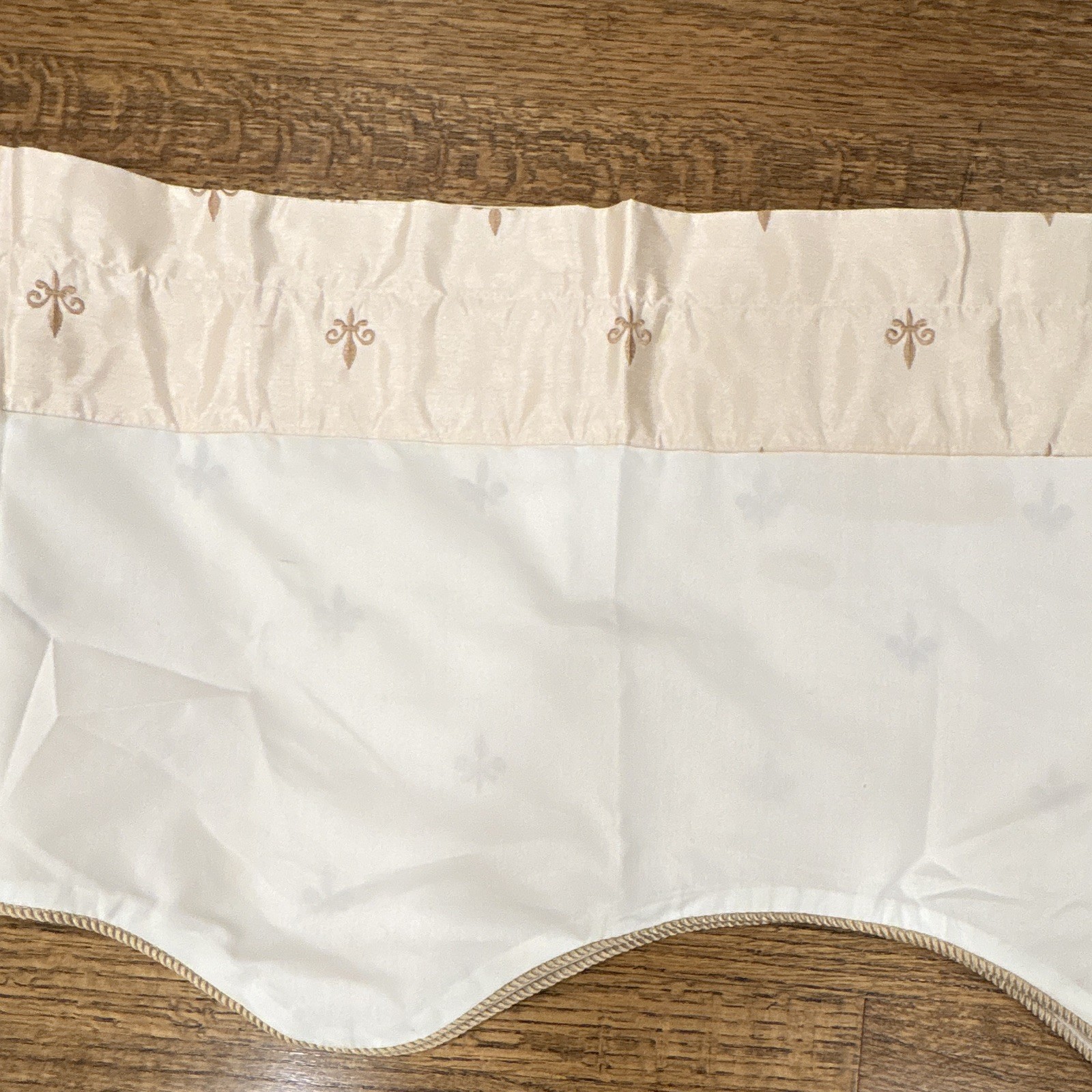 NEW Open Box, Rod-Pocket, Lined Single Valence, 50×17, Ivory&Wheat Fleur de Lis
