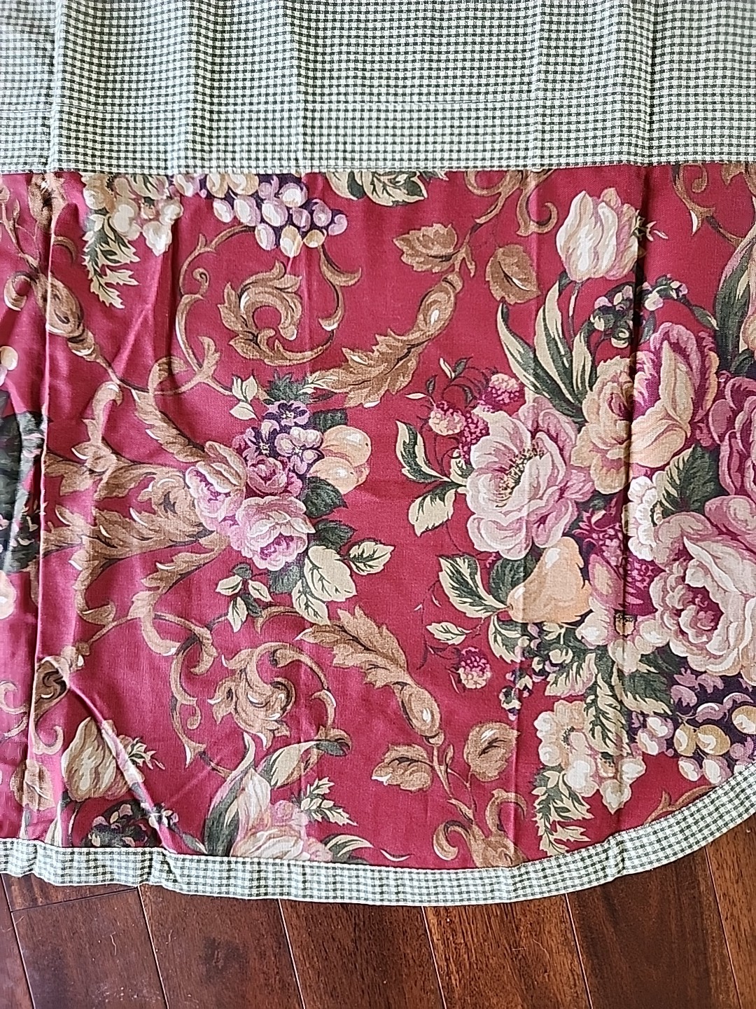 Raymond Waites Tilling Garden DEEP RED Floral Grapes Check Valance 25″x102″