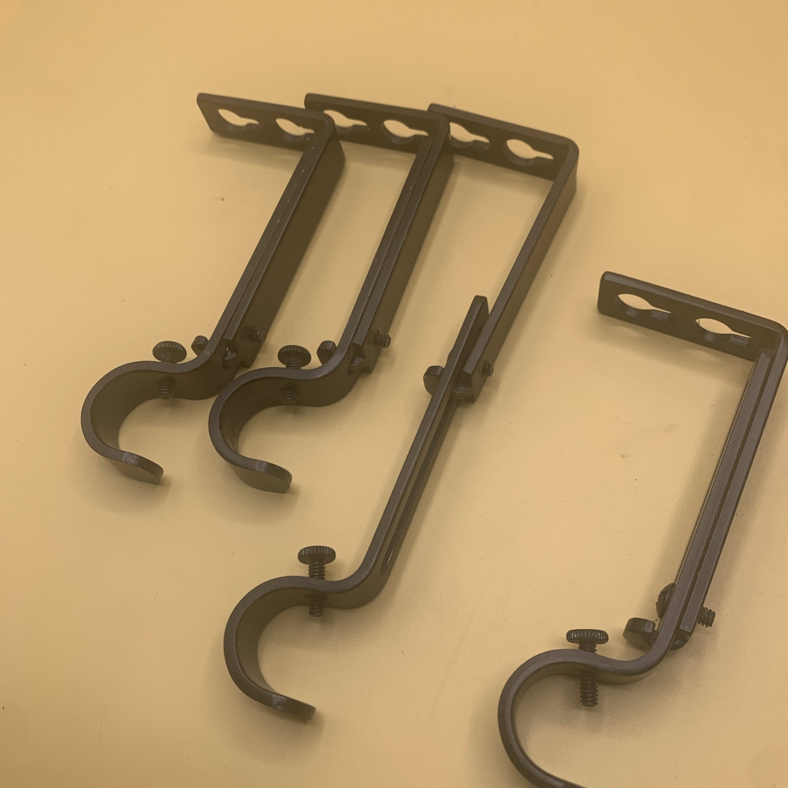 Adjustable Single Curtain Rod / Pipe Holders + 2 Solid Style Rod Holders