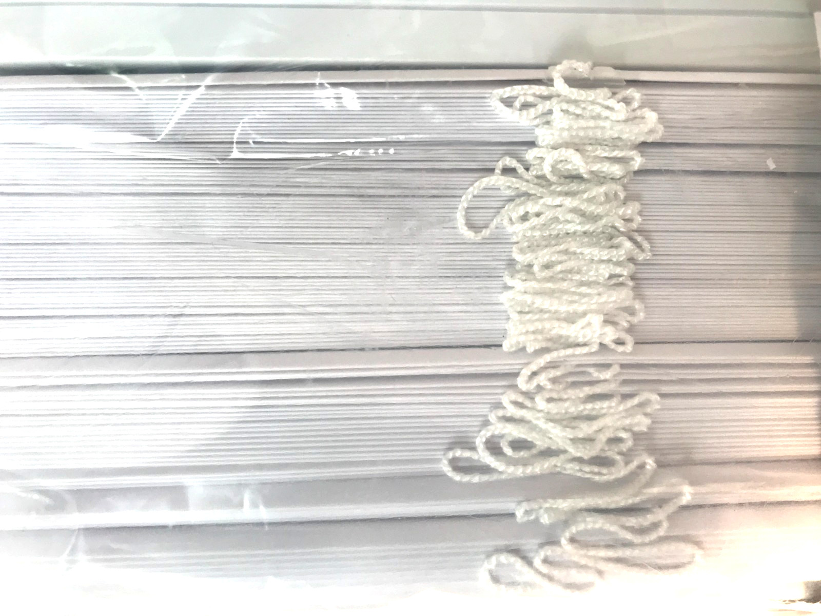 Cordless Blinds 21 x 72 Inch White Slat Horizontal Window 1″ Mini Blind Shades