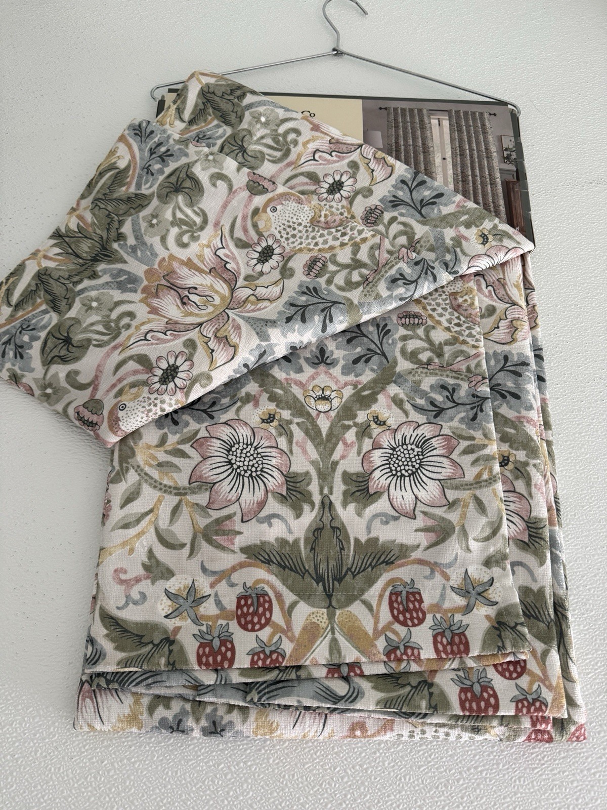 New Morris & C Window Curtains 2 Panels Darkening 37 x 96 Strawberry Thief Birds