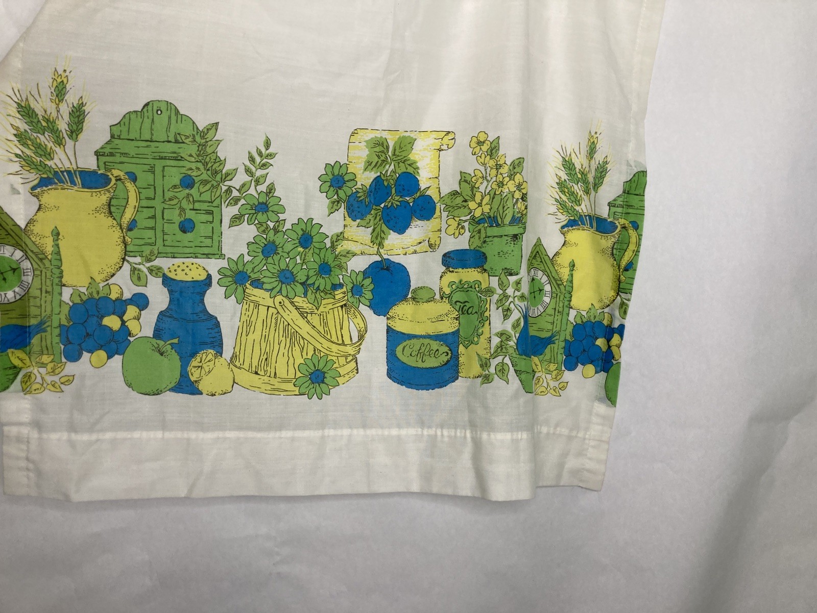 Vintage Kitchen Theme Single Curtain Panel Food Themed Cottagecore 28×36″ 36L