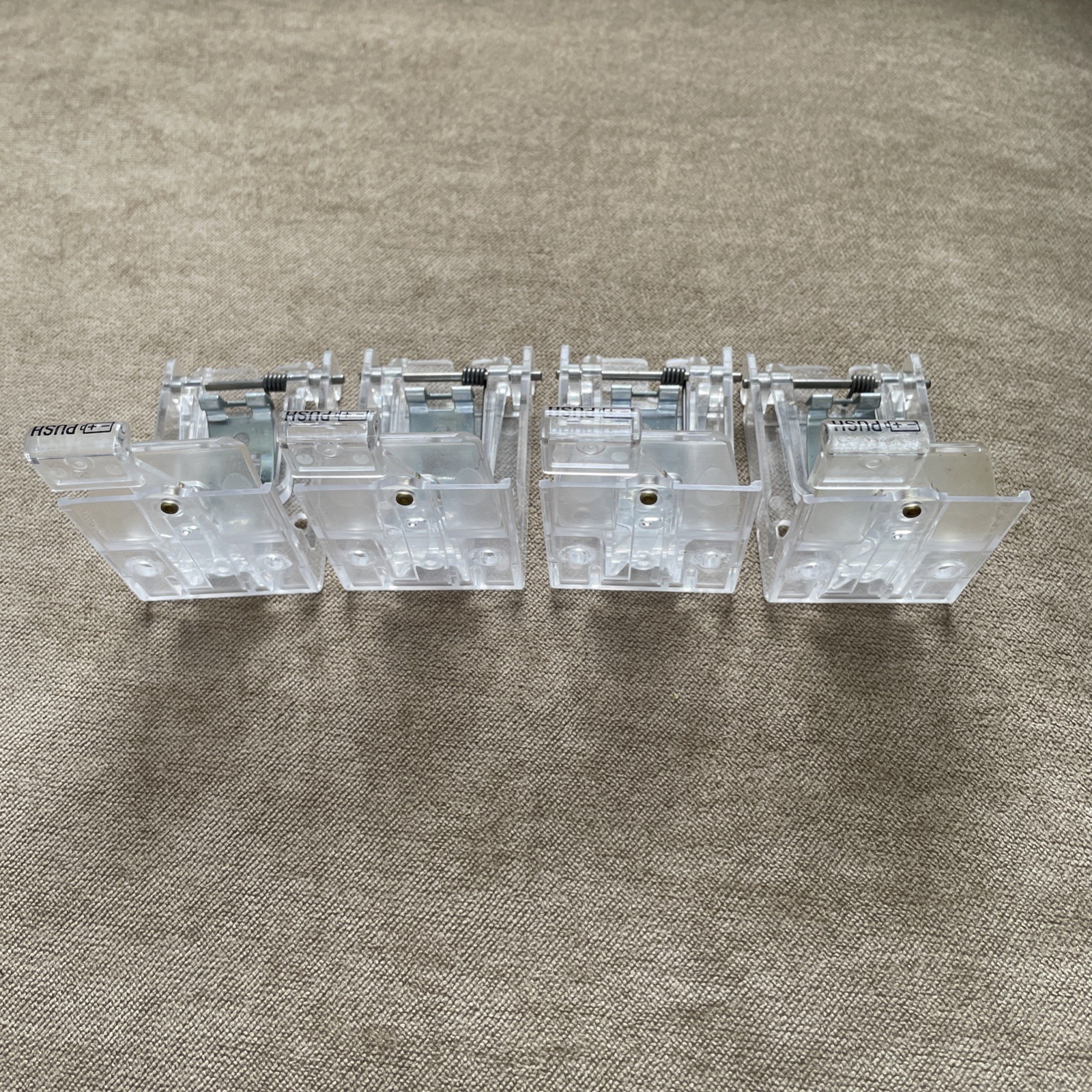 LUTRON – Cellular Shade Brackets Sivoia QS – 4 brackets.