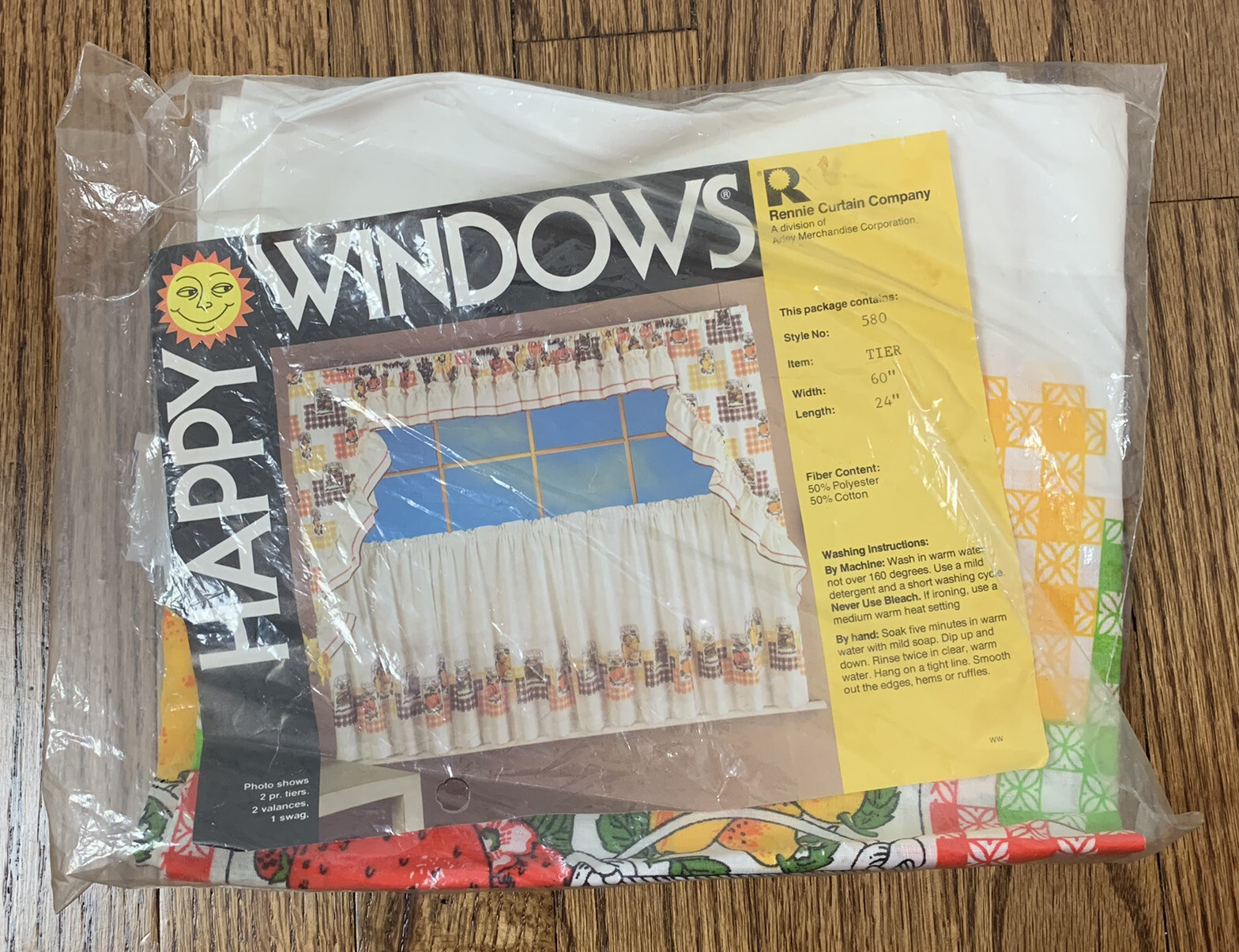 Vintage RENNIE CURTAIN CO Happy Windows Cafe Tier Strawberry Cottagecore NOS New