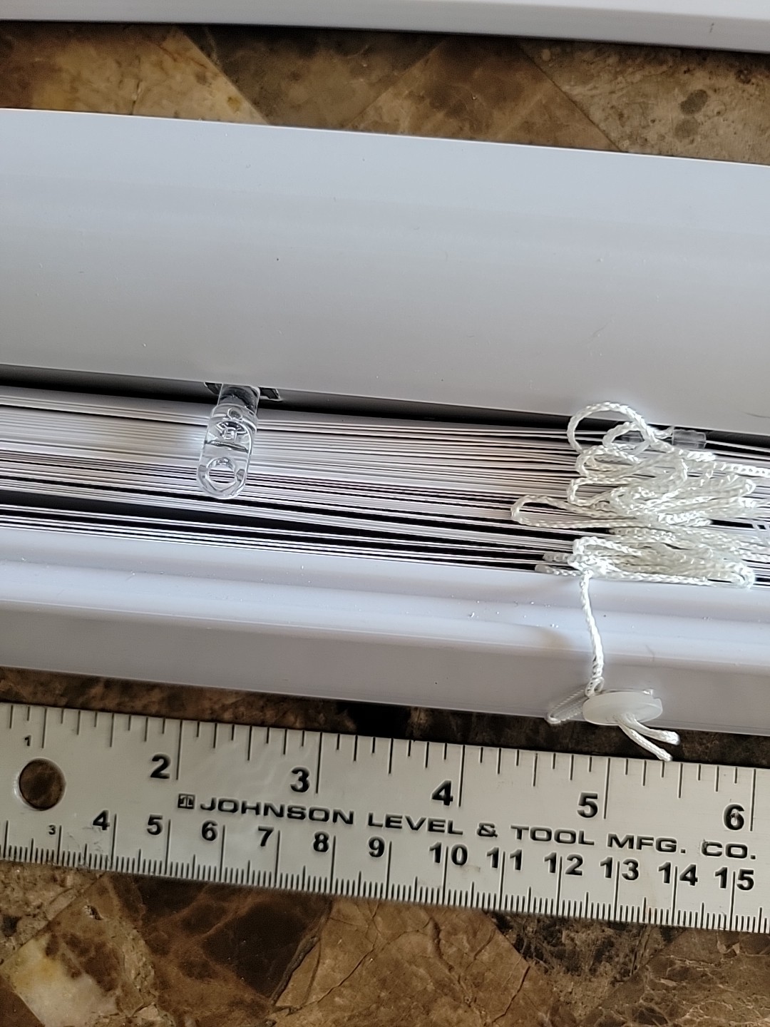 17 In Wide 72 In. Long. Pull Down Blinds. Premium 1″ Blinds -missing Brackets