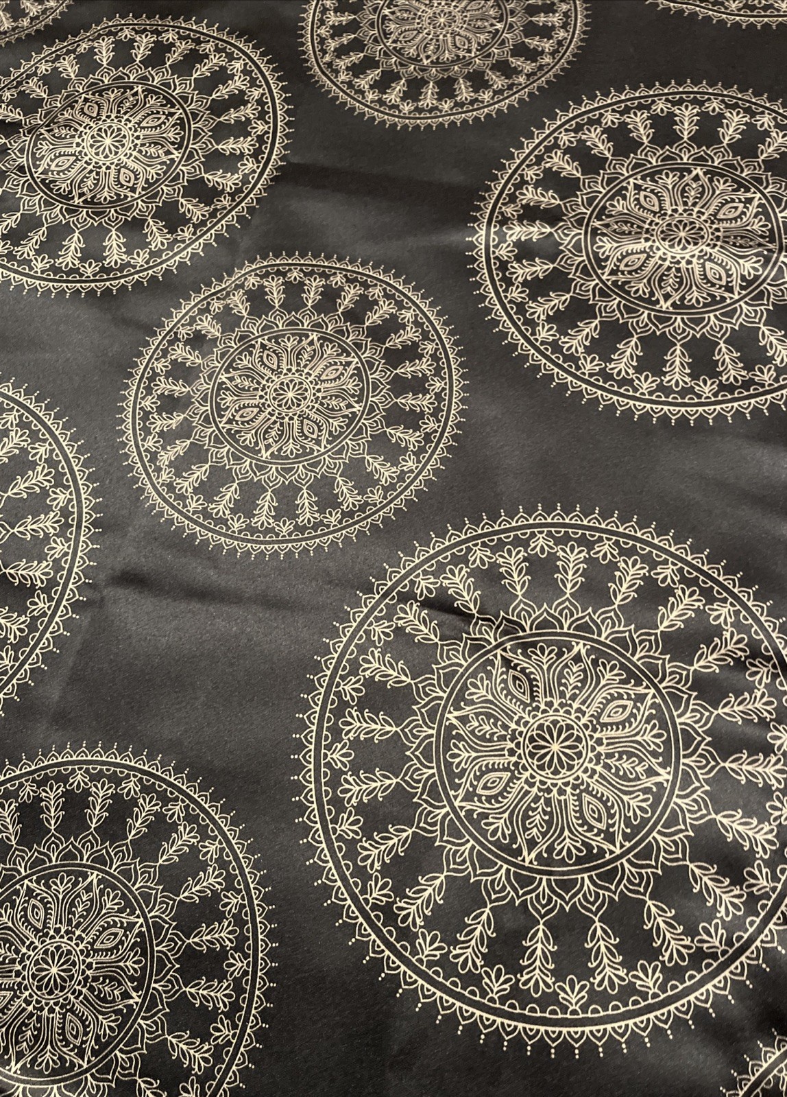Mainstays Blackout 2 Panel Black Medallion Curtain 30″x84″ NOB *FREE SHIPPING*