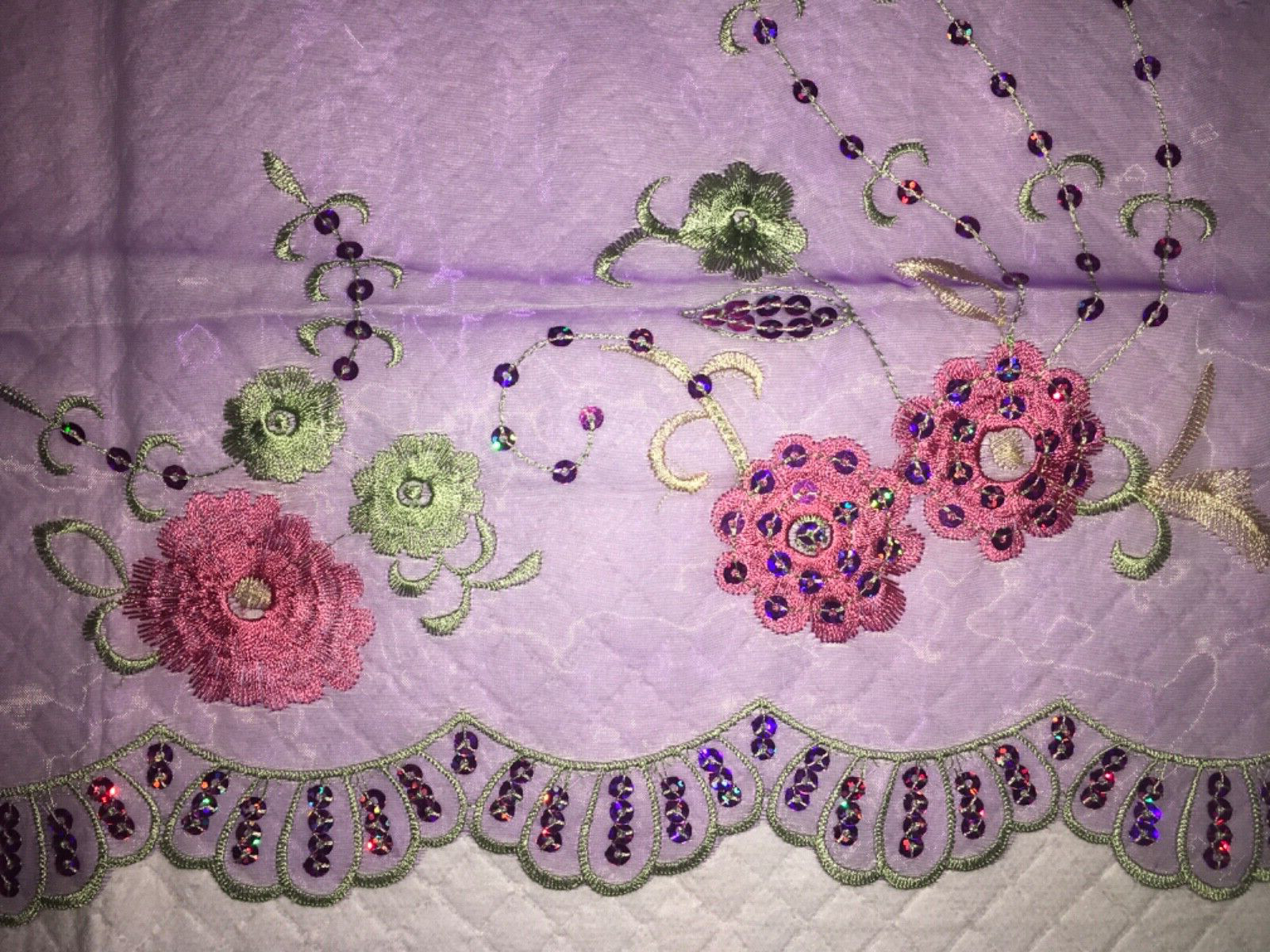 Vintage JC Penney Tailored Valance Purple Sequins Embroidered Flowers 55″ x 16″